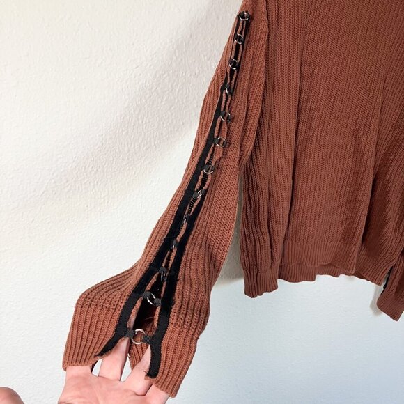 Gilded Intent Drop Shoulder Knit Sweater Rust Brown Sleeve Detail Size Small - Picture 4 of 7